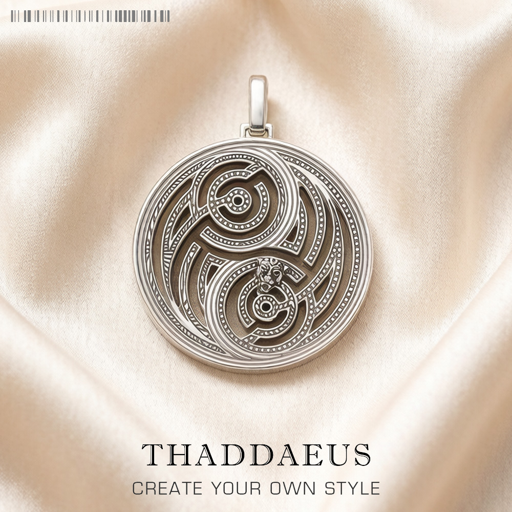 Panther Maze Round Pendant Bra - огляд і ціна Men'S Accessories Jewelry Brands